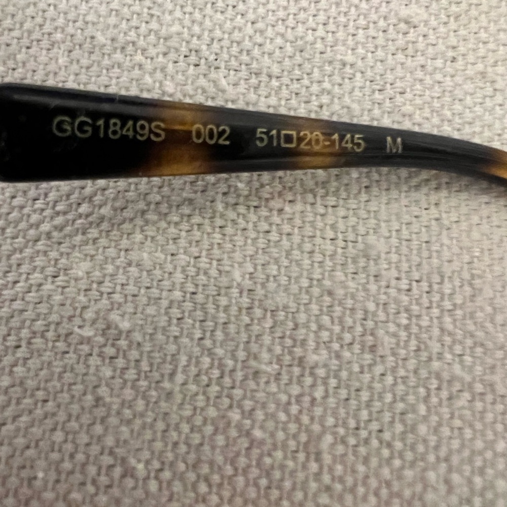 Gucci Sunglasses GG1849S - Picture 3 of 3